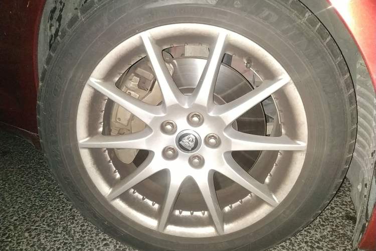 Used Jaguar XJ 2012 XJL 3.0 Panoramic Business Edition Right Front Wheel Hub