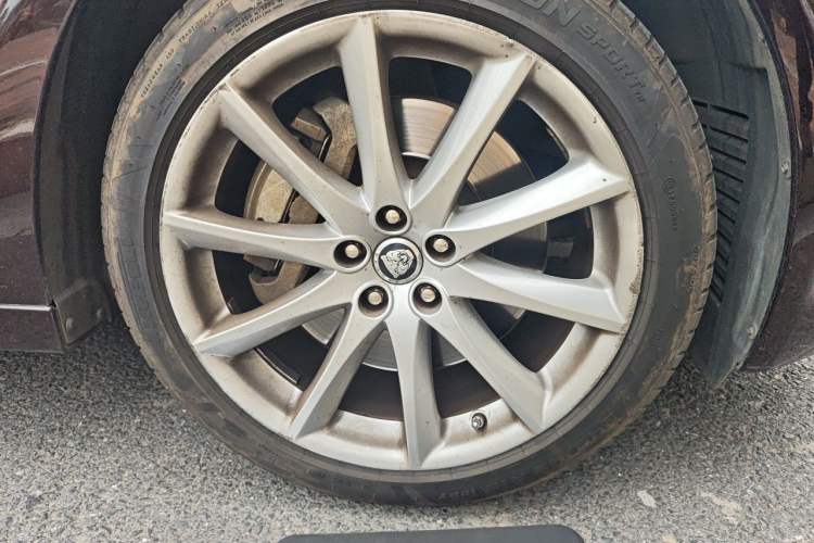 Used Jaguar XJ 2012 XJL 3.0 Flagship Business Edition Right Front Wheel Hub
