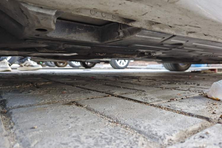 Used Jaguar XJ 2012 XJL 3.0 Panoramic Business Edition Chassis Front Left