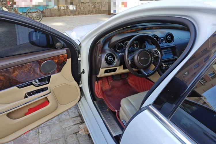 Used Jaguar XJ 2012 XJL 3.0 Panoramic Business Edition Driver Seat