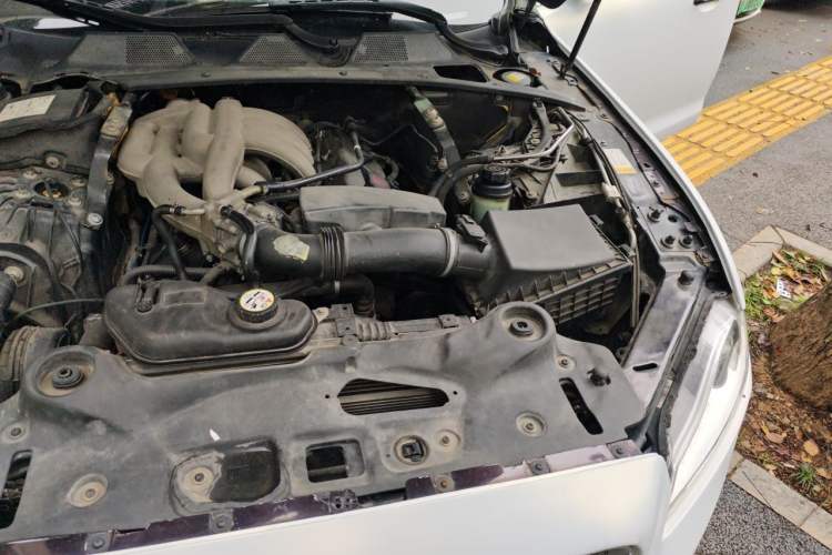 Used Jaguar XJ 2012 XJL 3.0 Flagship Business Edition Engine Bay Left