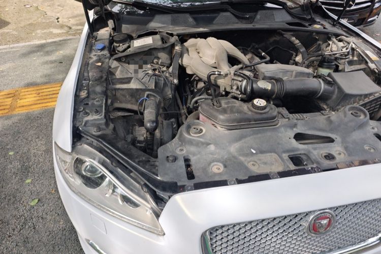 Used Jaguar XJ 2012 XJL 3.0 Flagship Business Edition Engine Bay Right