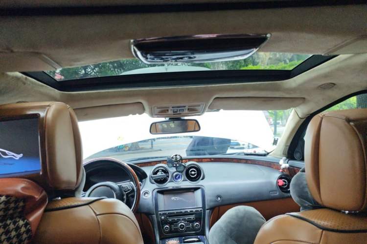 Used Jaguar XJ 2012 XJL 3.0 Flagship Business Edition Headliner