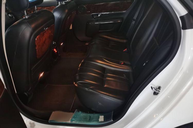 Used Jaguar XJ 2012 XJL 3.0 Panoramic Business Edition Interior 4