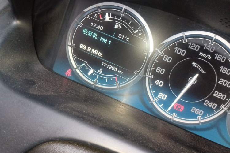 Used Jaguar XJ 2012 XJL 3.0 Panoramic Business Edition Odometer Close Up