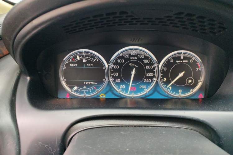Used Jaguar XJ 2012 XJL 3.0 Flagship Business Edition Odometer Close Up