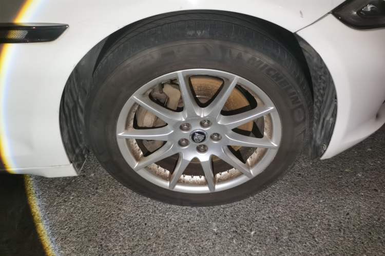 Used Jaguar XJ 2012 XJL 3.0 Panoramic Business Edition Right Front Wheel Hub
