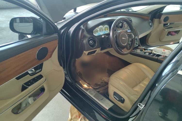 Used Jaguar XJ 2013 XJL 2.0T Elegance Business Edition Driver Seat