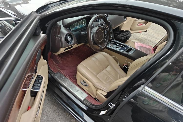 Used Jaguar XJ 2013 XJL 3.0 SC Panoramic Business Edition Driver Seat