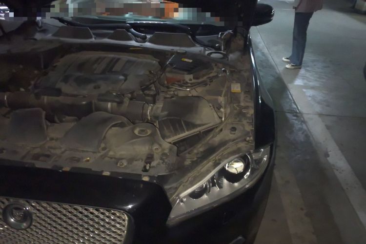 Used Jaguar XJ 2013 XJL 3.0 SC Flagship Business Edition Engine Bay Left