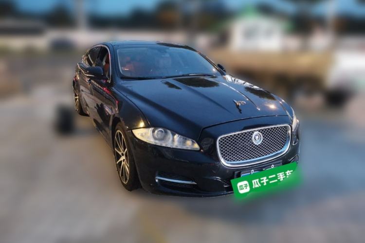 Used Jaguar XJ 2013 XJL 3.0 SC Four-Wheel Drive Flagship Business Edition Front Right 45 Deg