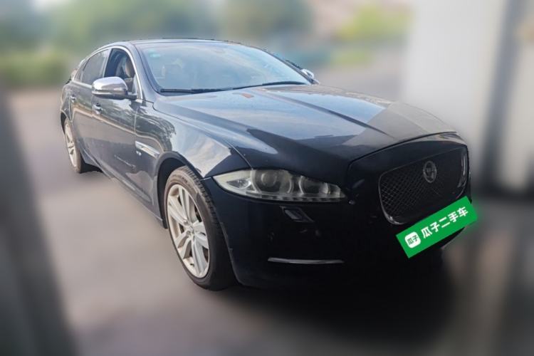 Used Jaguar XJ 2013 XJL 3.0 SC Cambridge Limited Edition Front Right 45 Deg