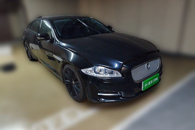 Used Jaguar XJ 2013 XJL 3.0 SC Flagship Business Edition Front Right 45 Deg