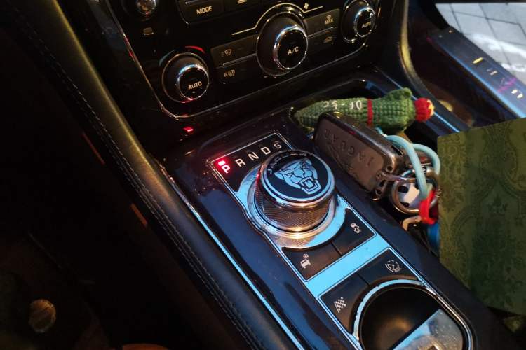 Used Jaguar XJ 2013 XJL 3.0 SC Four-Wheel Drive Flagship Business Edition Gear Lever