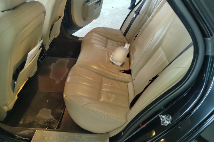 Used Jaguar XJ 2013 XJL 2.0T Elegance Business Edition Left Rear Seat