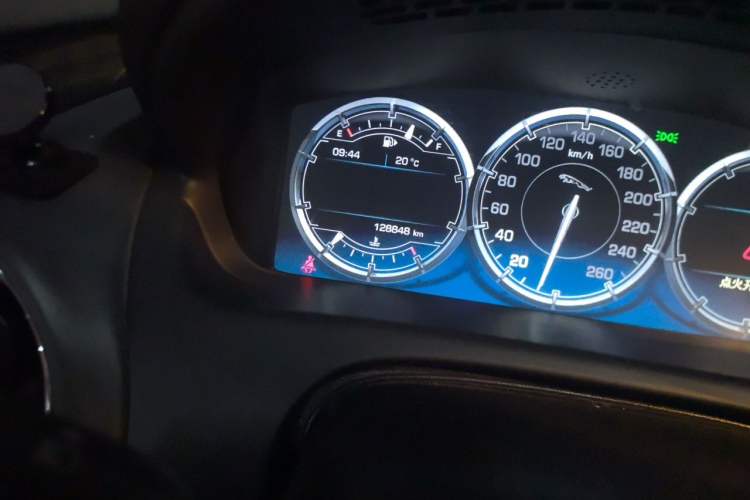 Used Jaguar XJ 2013 XJL 3.0 SC Flagship Business Edition Odometer Close Up