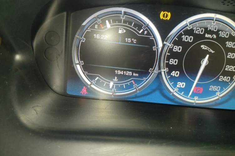 Used Jaguar XJ 2013 XJL 2.0T Elegance Business Edition Odometer Close Up
