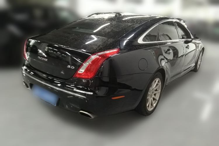 Used Jaguar XJ 2013 XJL 3.0 SC Cambridge Limited Edition Rear Right 45 Deg
