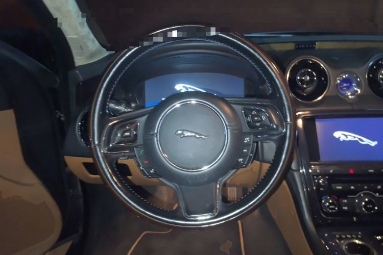 Used Jaguar XJ 2013 XJL 3.0 SC Flagship Business Edition Steering Wheel