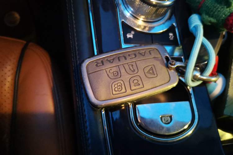 Used Jaguar XJ 2013 XJL 3.0 SC Four-Wheel Drive Flagship Business Edition Vehicle Key