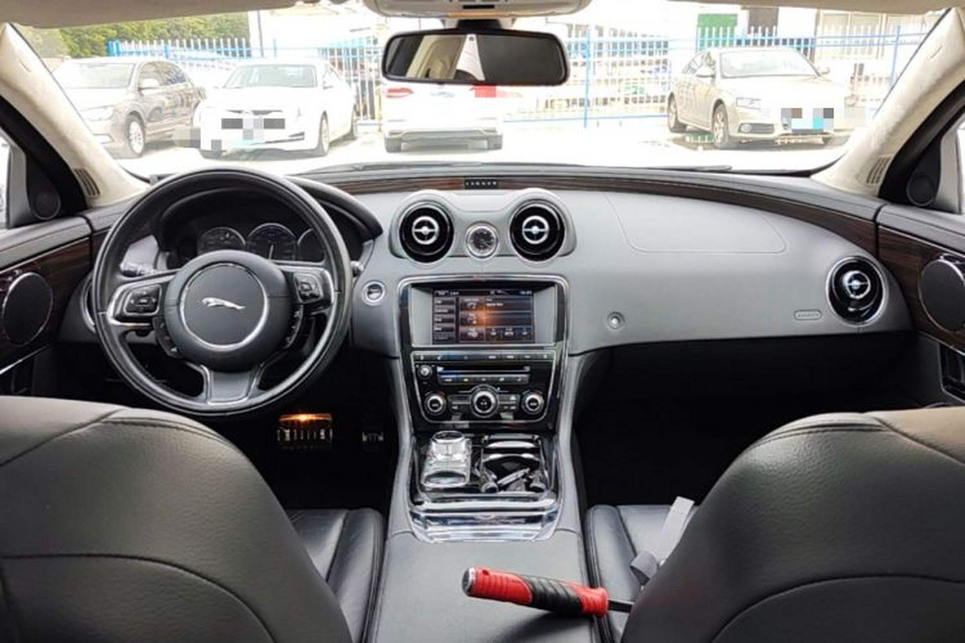 Used Jaguar XJ 2013 XJL 3.0 SC Cambridge Limited Edition Center Console