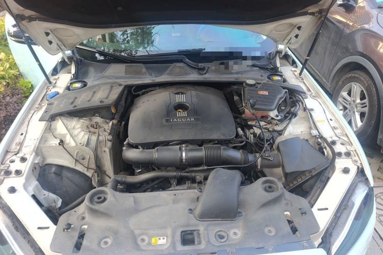 Used Jaguar XJ 2013 XJL 2.0T Elegance Business Edition Engine Bay