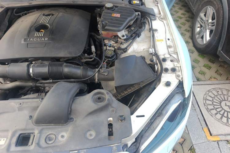 Used Jaguar XJ 2013 XJL 2.0T Elegance Business Edition Engine Bay Left