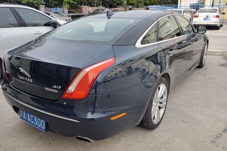 Used Jaguar XJ 2013 XJL 3.0 SC Cambridge Limited Edition Rear Right 45 Deg