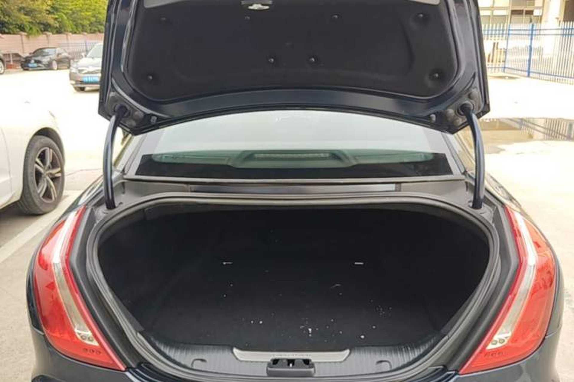 Used Jaguar XJ 2013 XJL 3.0 SC Cambridge Limited Edition Trunk