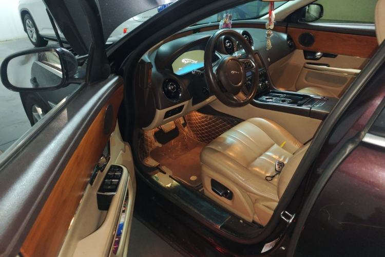 Used Jaguar XJ 2013 XJL 2.0T Elegance Business Edition Driver Seat