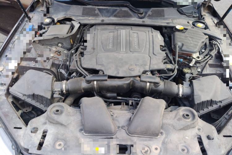 Used Jaguar XJ 2013 XJL 3.0 SC Panoramic Business Edition Engine Bay