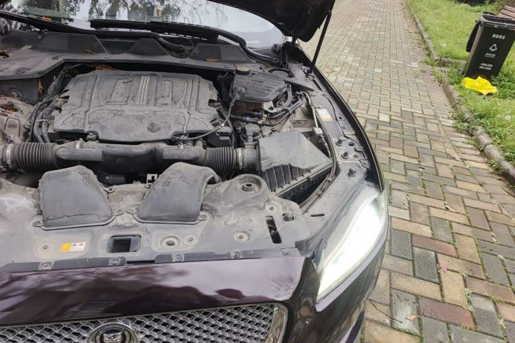 Used Jaguar XJ 2013 XJL 3.0 SC Panoramic Business Edition Engine Bay Left