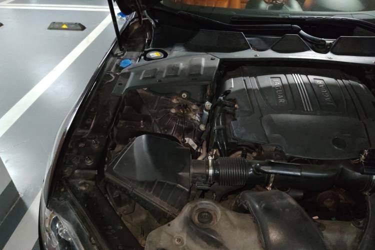 Used Jaguar XJ 2013 XJL 3.0 SC Panoramic Business Edition Engine Bay Right