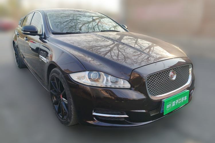 Used Jaguar XJ 2013 XJL 3.0 SC Panoramic Business Edition Front Right 45 Deg