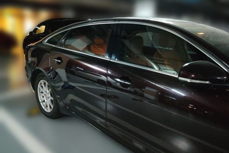 Used Jaguar XJ 2013 XJL 3.0 SC Panoramic Business Edition Front Right 45 Deg