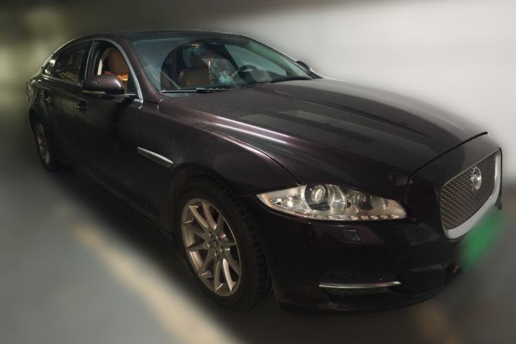 Used Jaguar XJ 2013 XJL 2.0T Elegance Business Edition Front Right 45 Deg