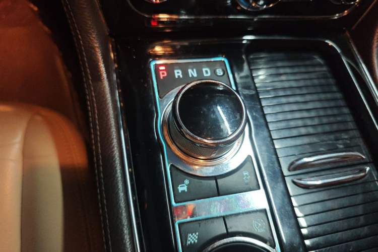 Used Jaguar XJ 2013 XJL 2.0T Elegance Business Edition Gear Lever