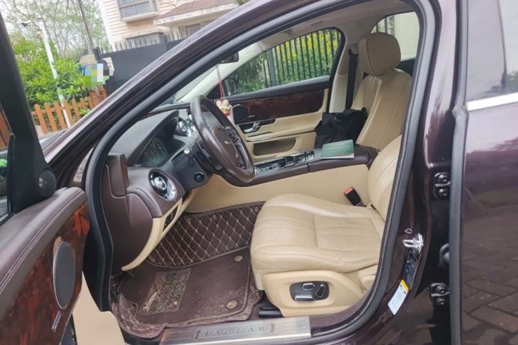 Used Jaguar XJ 2013 XJL 3.0 SC Panoramic Business Edition Left Front Seat