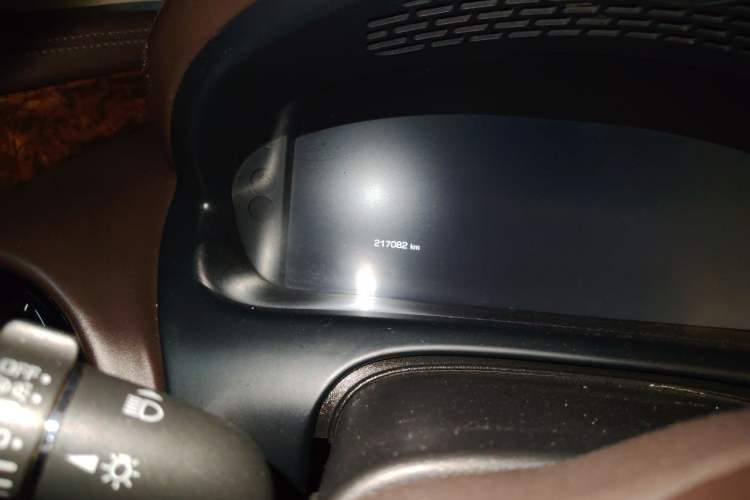 Used Jaguar XJ 2013 XJL 3.0 SC Panoramic Business Edition Odometer Close Up