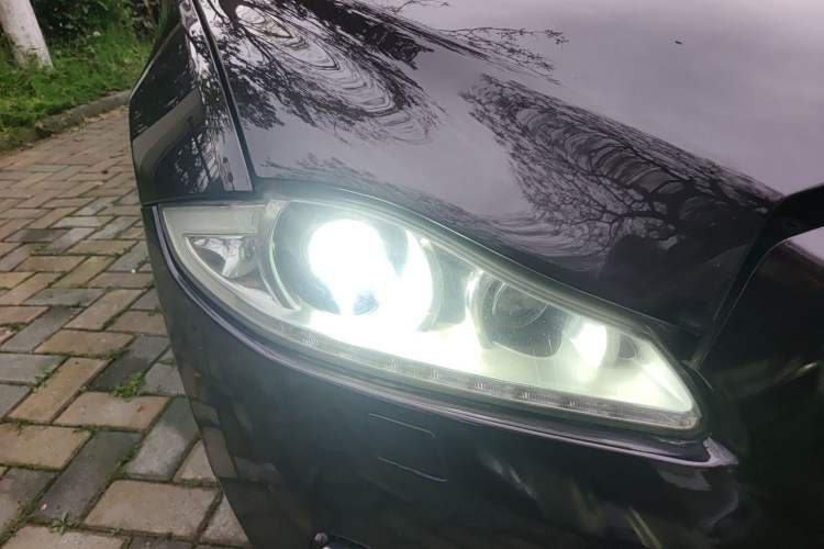 Used Jaguar XJ 2013 XJL 3.0 SC Panoramic Business Edition Right Front Headlight