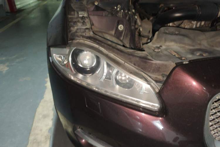Used Jaguar XJ 2013 XJL 2.0T Elegance Business Edition Right Front Headlight