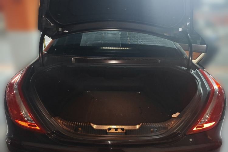 Used Jaguar XJ 2013 XJL 2.0T Elegance Business Edition Trunk