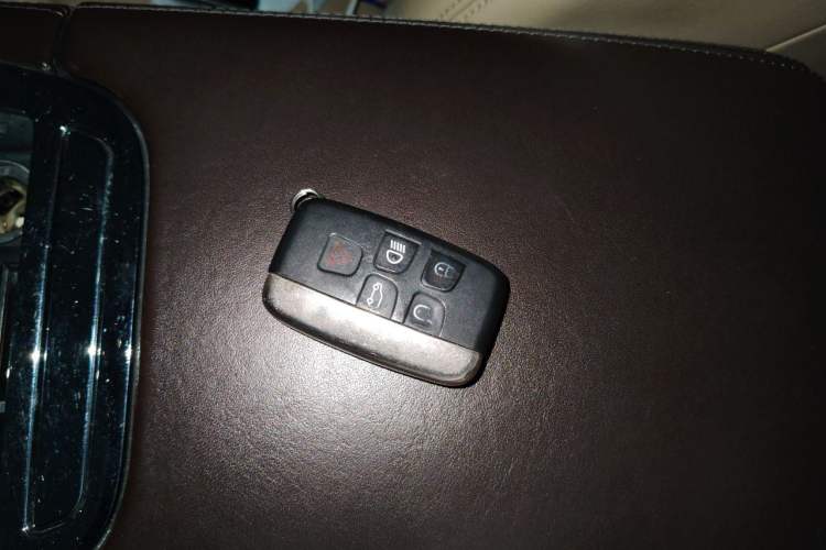 Used Jaguar XJ 2013 XJL 3.0 SC Panoramic Business Edition Vehicle Key