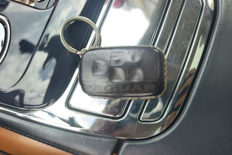 Used Jaguar XJ 2013 XJL 3.0 SC Flagship Business Edition Vehicle Key
