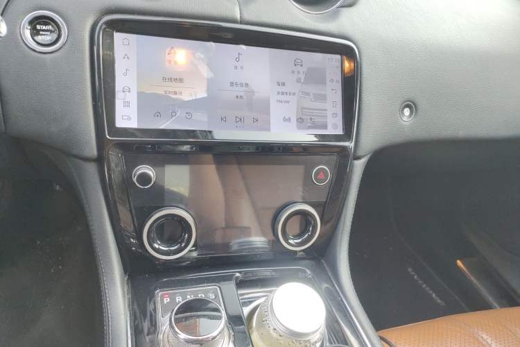 Used Jaguar XJ  Audio And AC Panel