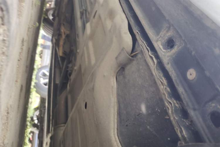 Used Jaguar XJ  Chassis Rear Left