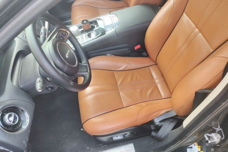 Used Jaguar XJ  Left Front Seat