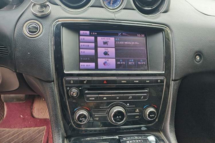 Used Jaguar XJ 2013 XJL 2.0T Elegance Business Edition Audio And AC Panel
