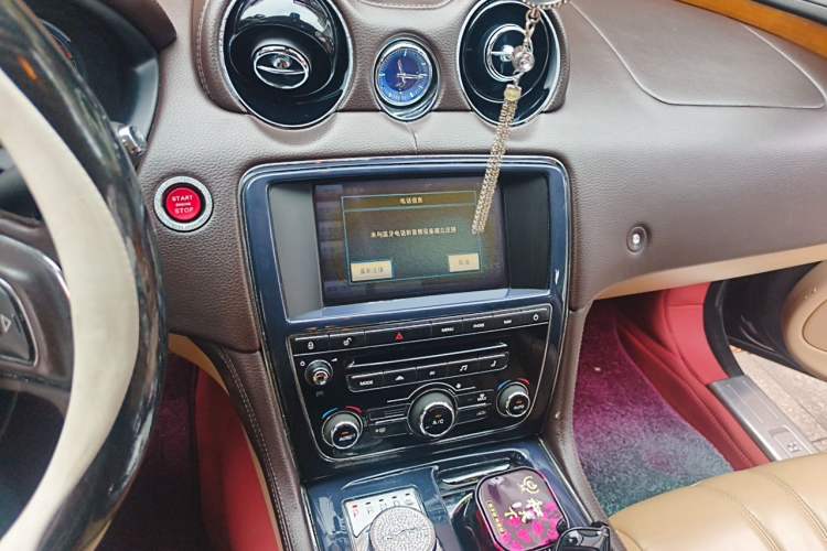 Used Jaguar XJ 2013 XJL 2.0T Elegance Business Edition Audio And AC Panel