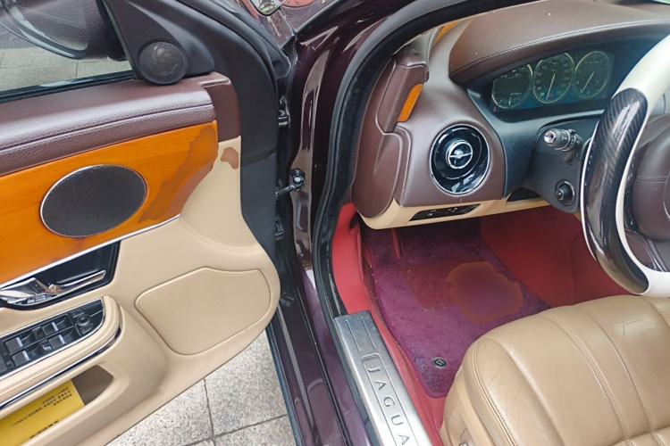 Used Jaguar XJ 2013 XJL 2.0T Elegance Business Edition Driver Seat